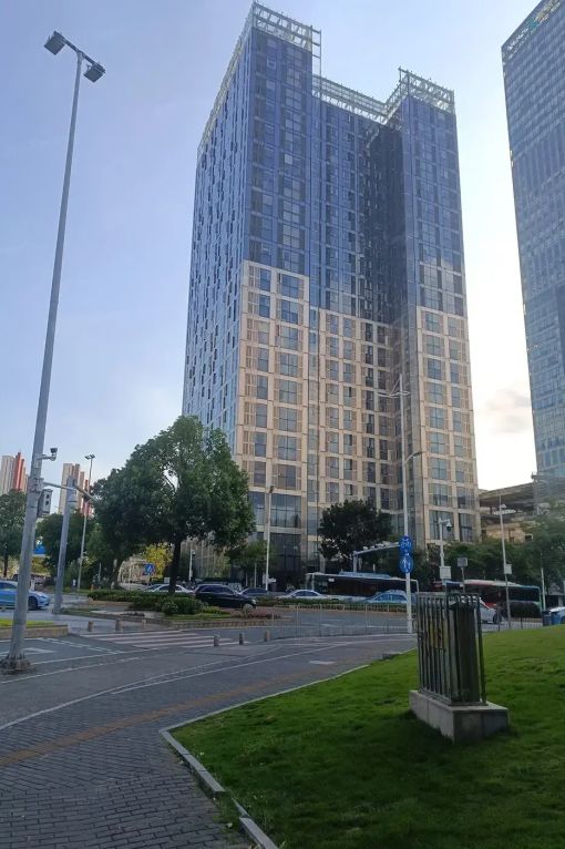 保利招商龙誉值不值548万?龙华新房优缺点实测揭秘