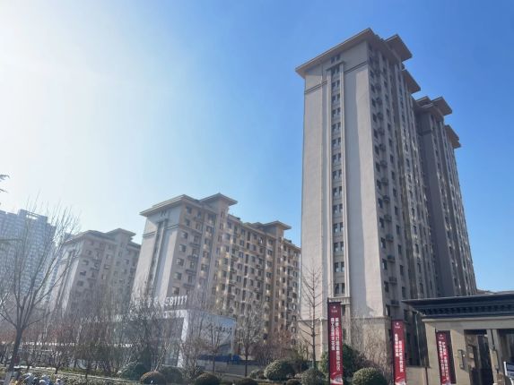 儒泰正荣府新曝实景图竣工楼栋🏡 改善洋房单价1.35万/㎡起🌳
